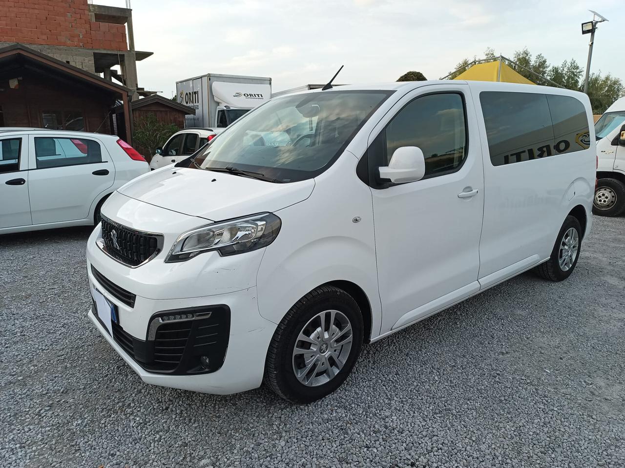 Peugeot Traveller BlueHDi 150 S&S Business Vip 9 posti aziendale 4x4