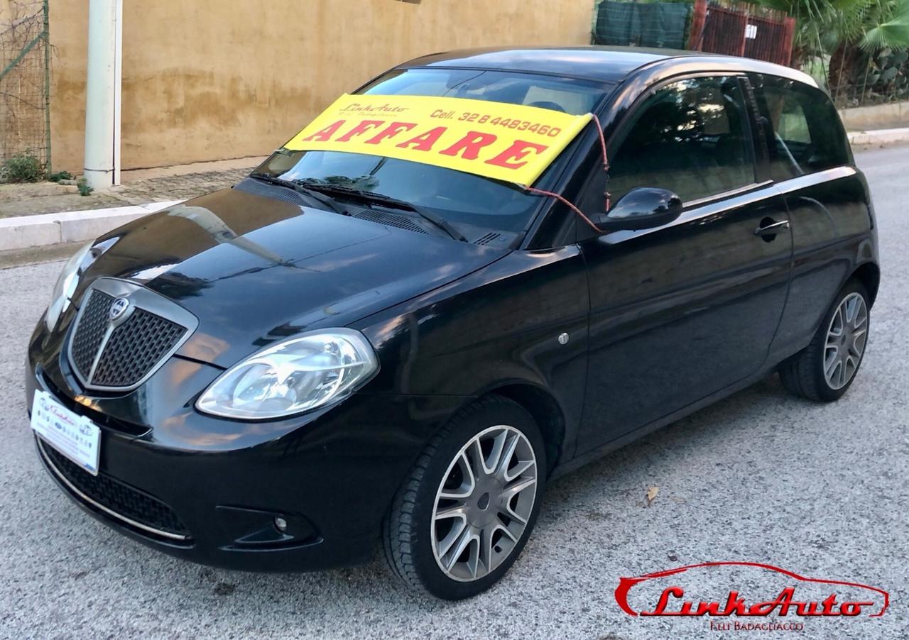 Lancia Ypsilon 1.2 Momo Design 60CV