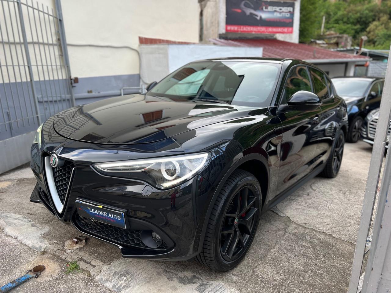 Alfa Romeo Stelvio 2.2 Turbodiesel 190 CV Q4 Sprint - TOTAL BLACK