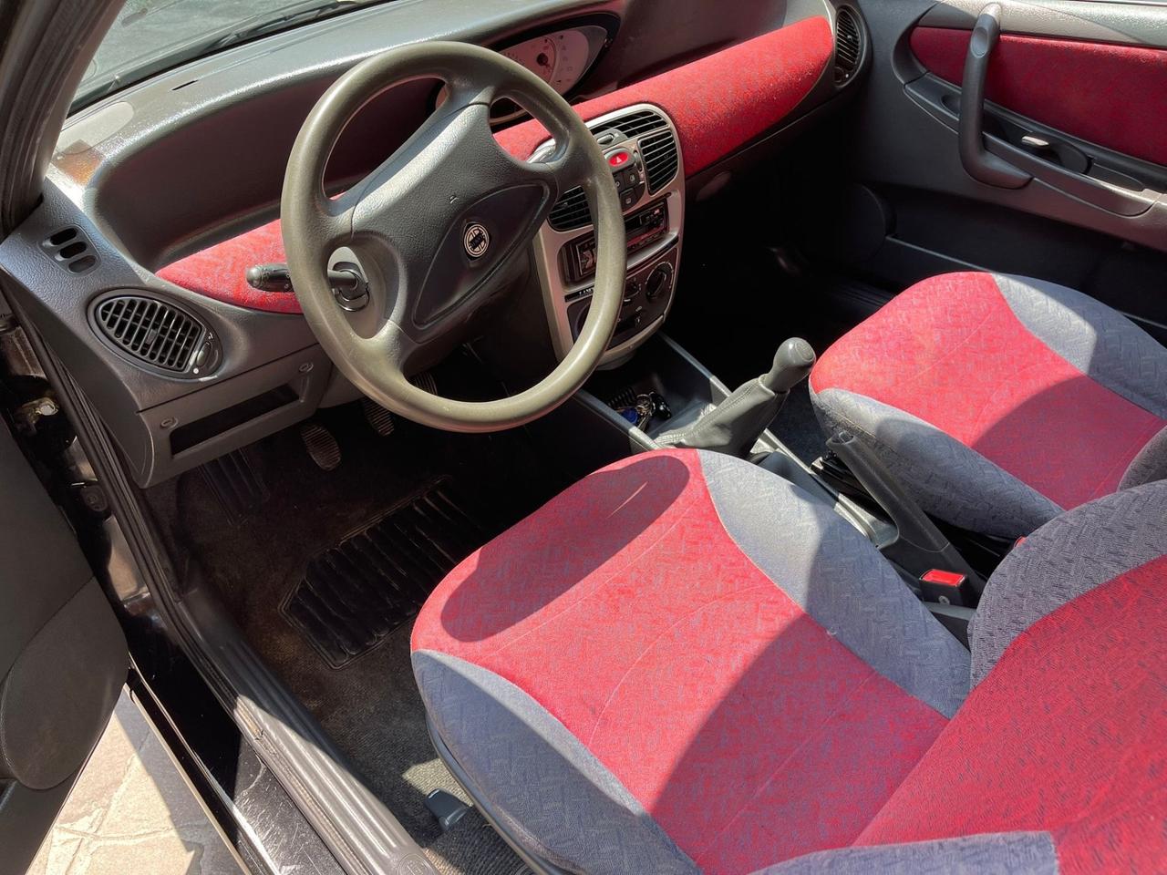 Lancia Y 1.2i cat Elefantino Blu