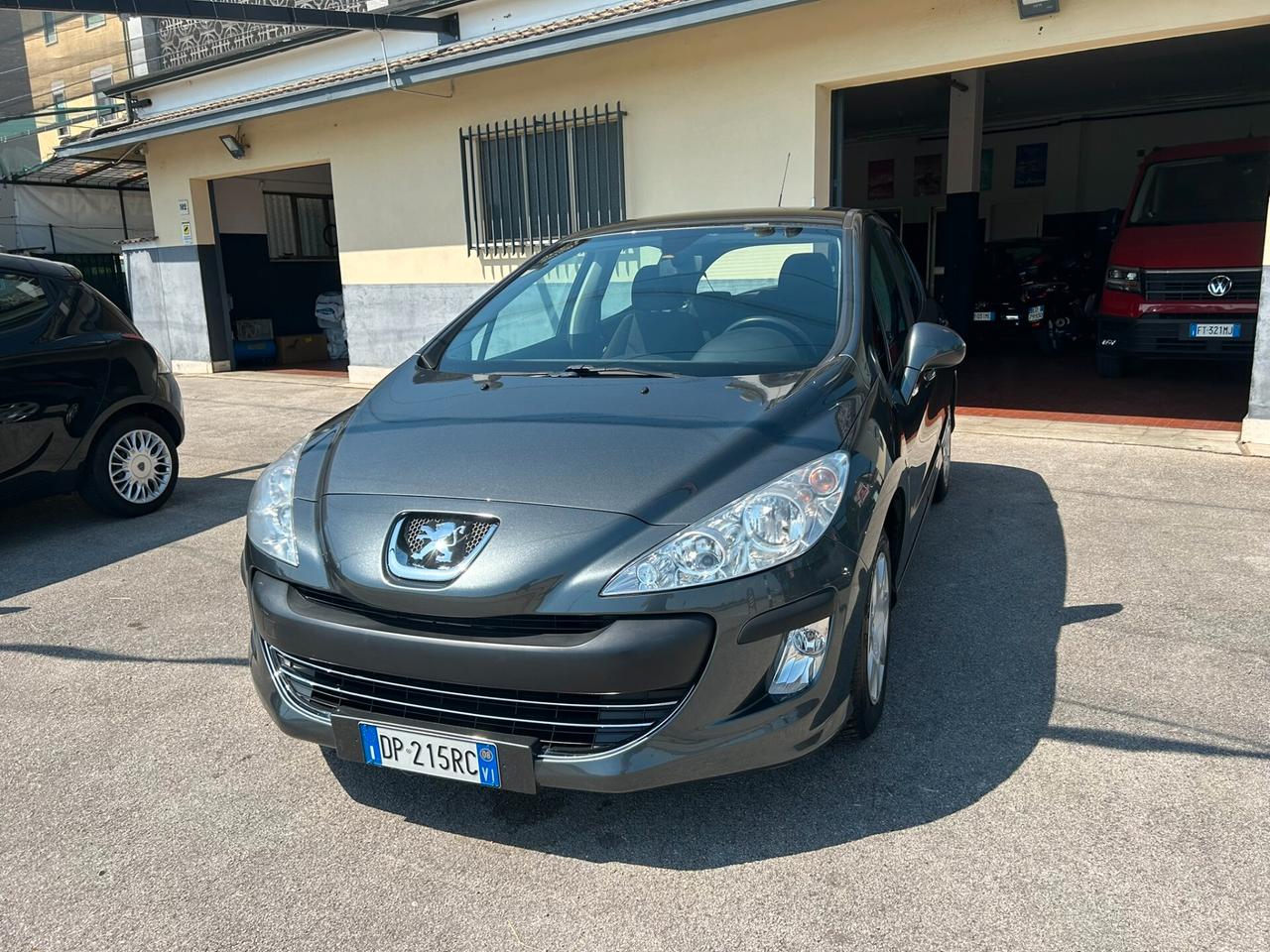 Peugeot 308 1.6 VTi 120CV 5p. - OK NEOPATENTATI