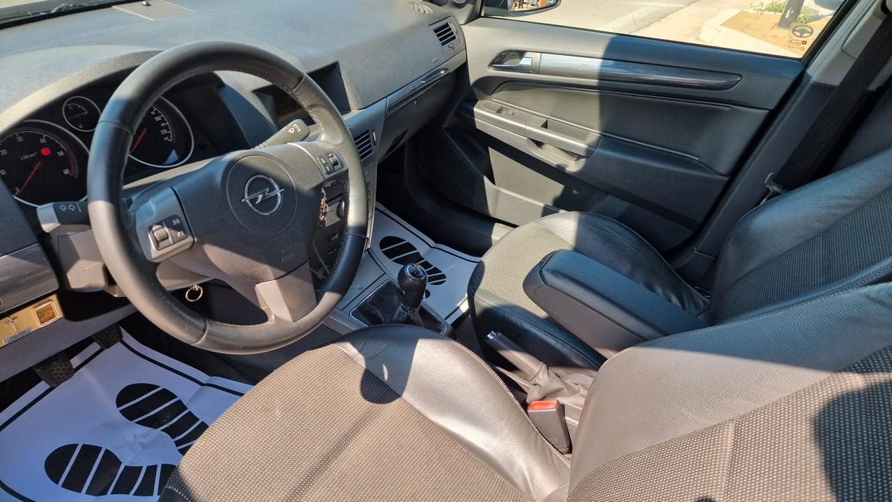 Opel Astra 1.7 CDTI 101CV 5 porte Club