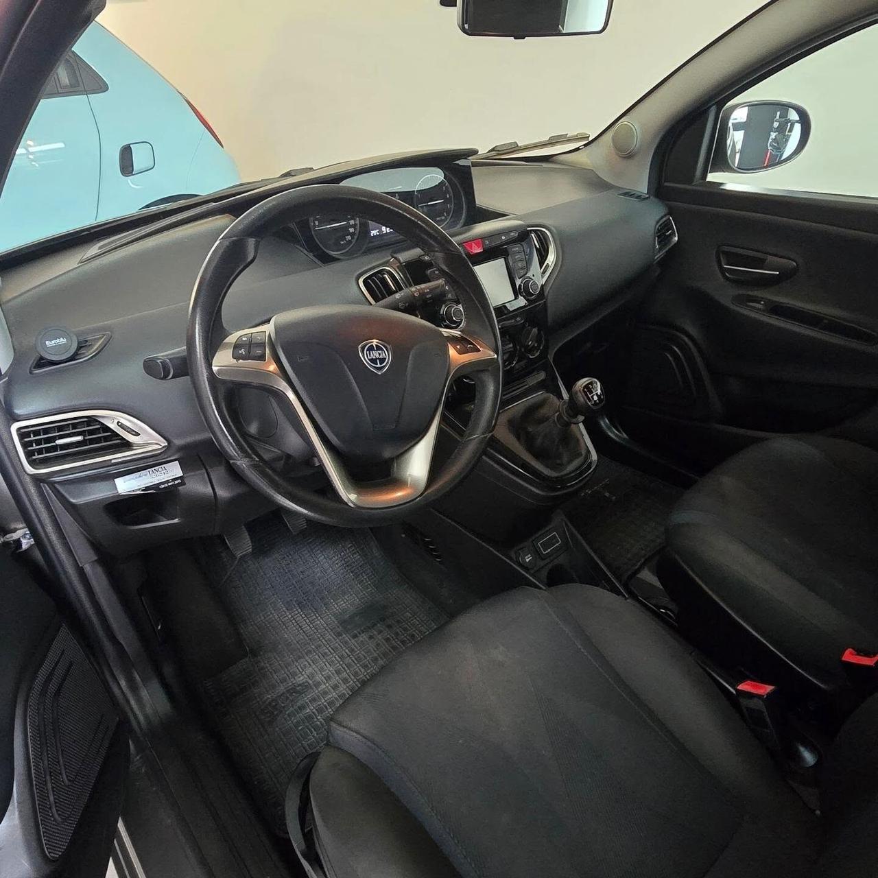 Lancia Ypsilon 1.2 69 CV 5 porte S&S Gold