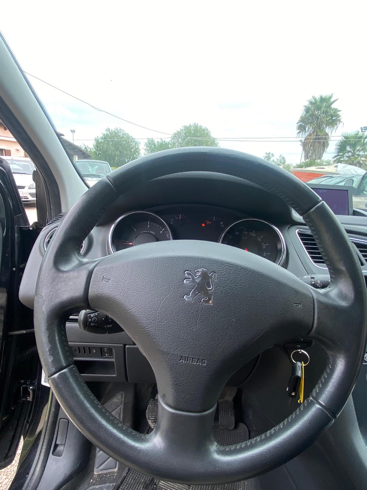 Peugeot 5008 1.6 HDi 110CV Business
