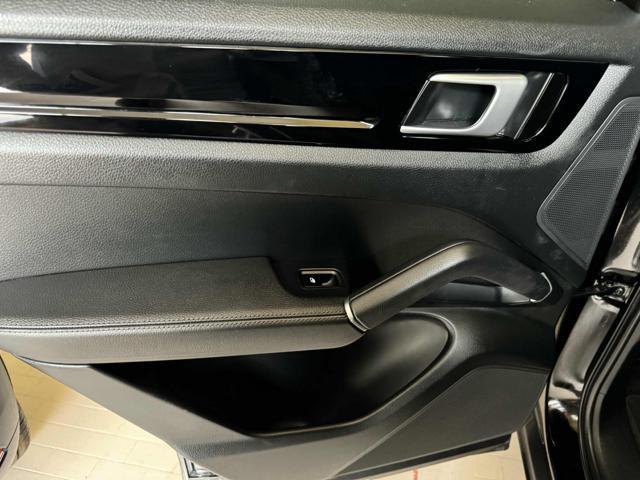 PORSCHE Cayenne ? 59.899,00 Coupè 3.0 21 RS PASM TETTO PANORAMA