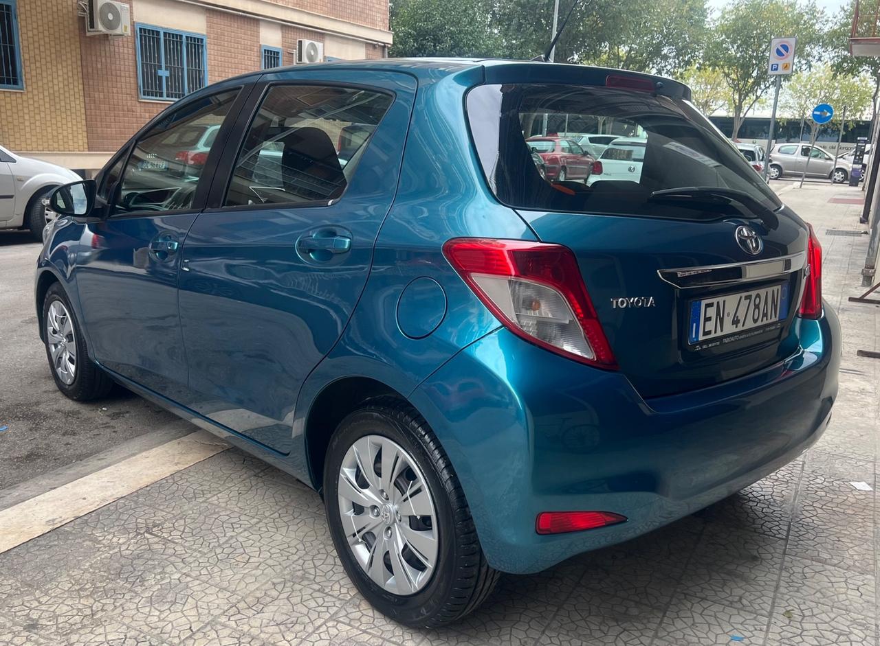 Toyota Yaris 1.0 5 porte Lounge