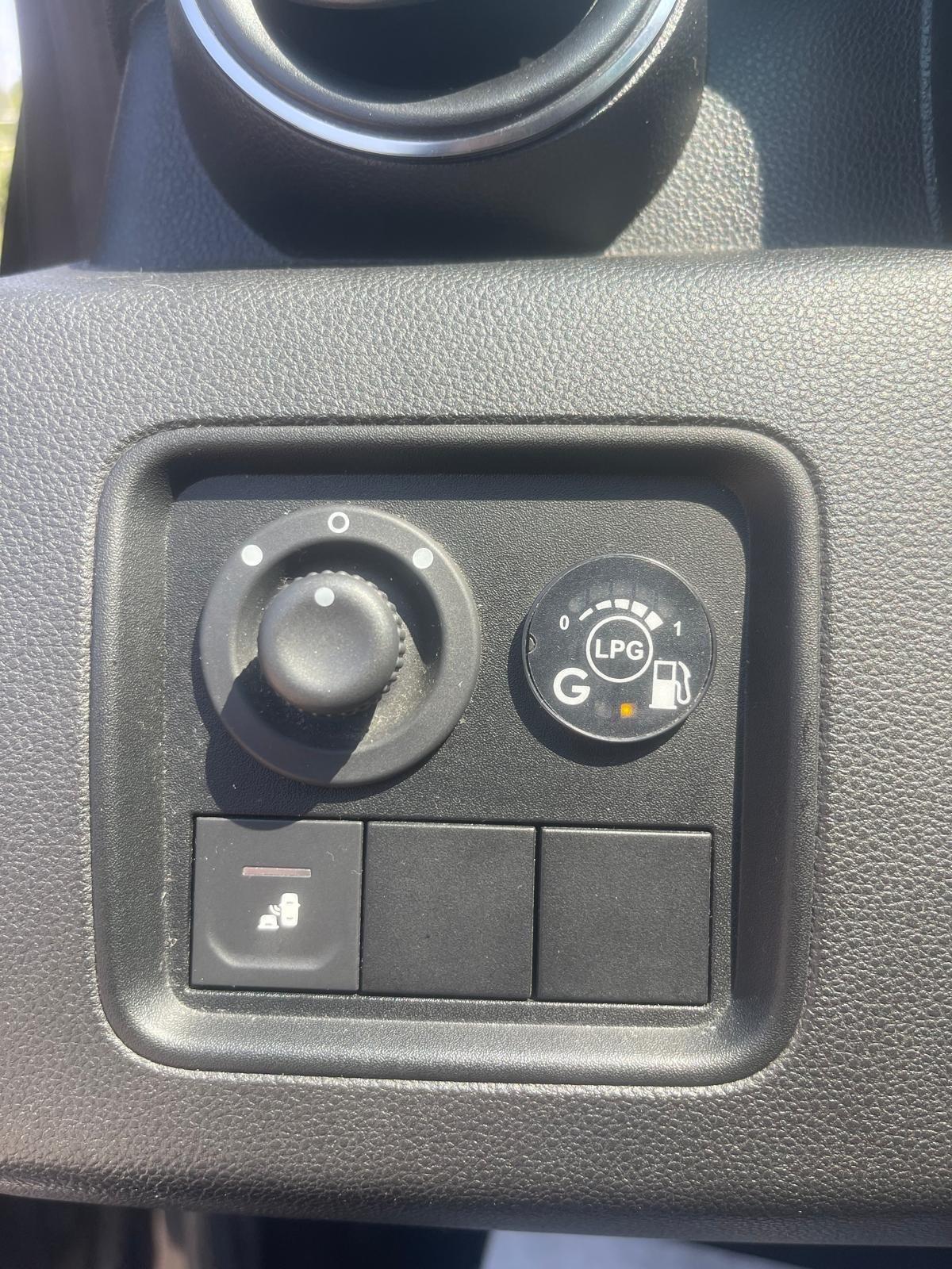 Dacia Duster 1.0 TCe 100 CV ECO-G 4x2 15th Anniversary