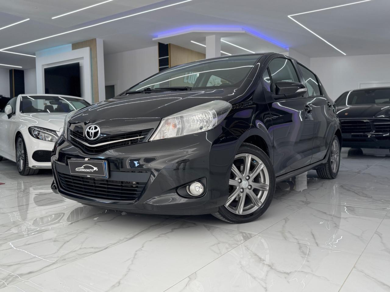 Toyota Yaris 1.4 90 Cv Lounge- Full Opt