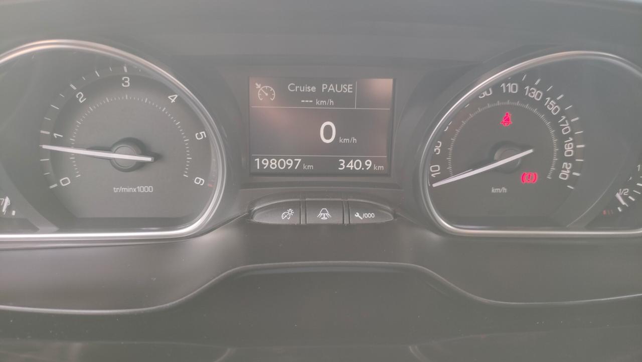 Peugeot 2008 1.6 e-HDi 92 CV Stop&Start Urban Cross NEOPATENTATI - 2014