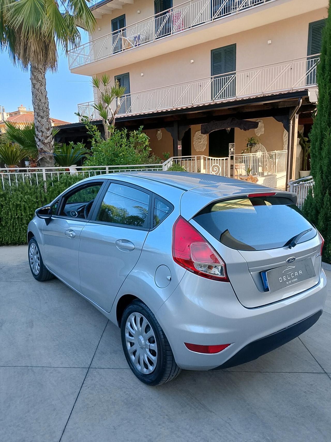 Ford Fiesta 1.2 60CV 5 porte Titanium