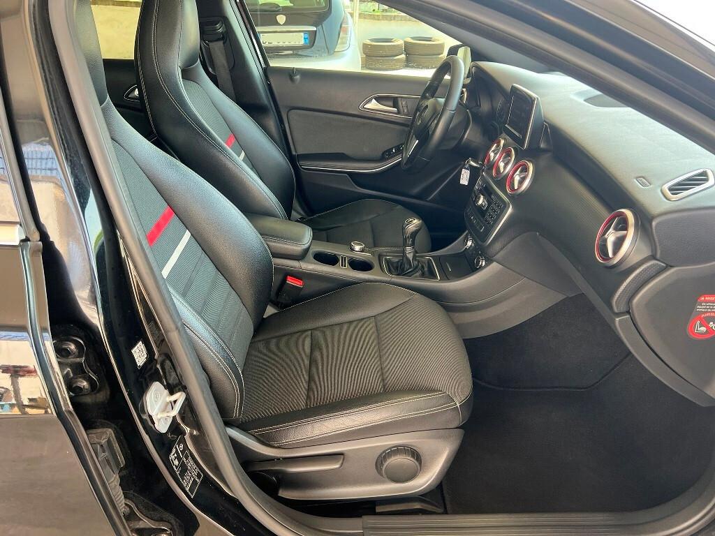 Mercedes Classe A 180d 110 CV Night Edition
