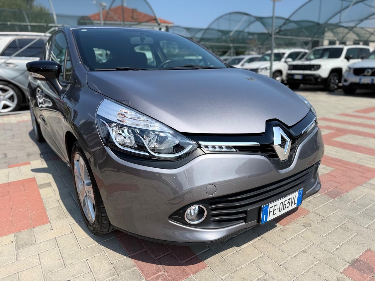 Renault Clio 1.2 75CV 5 porte Zen EURO6 NEOPATENTATI