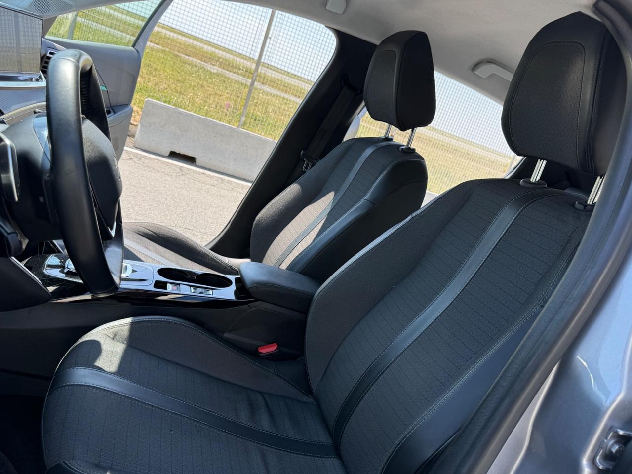 Peugeot 208 -100 CV-AUTOMATICA-FULL OPTIOAL