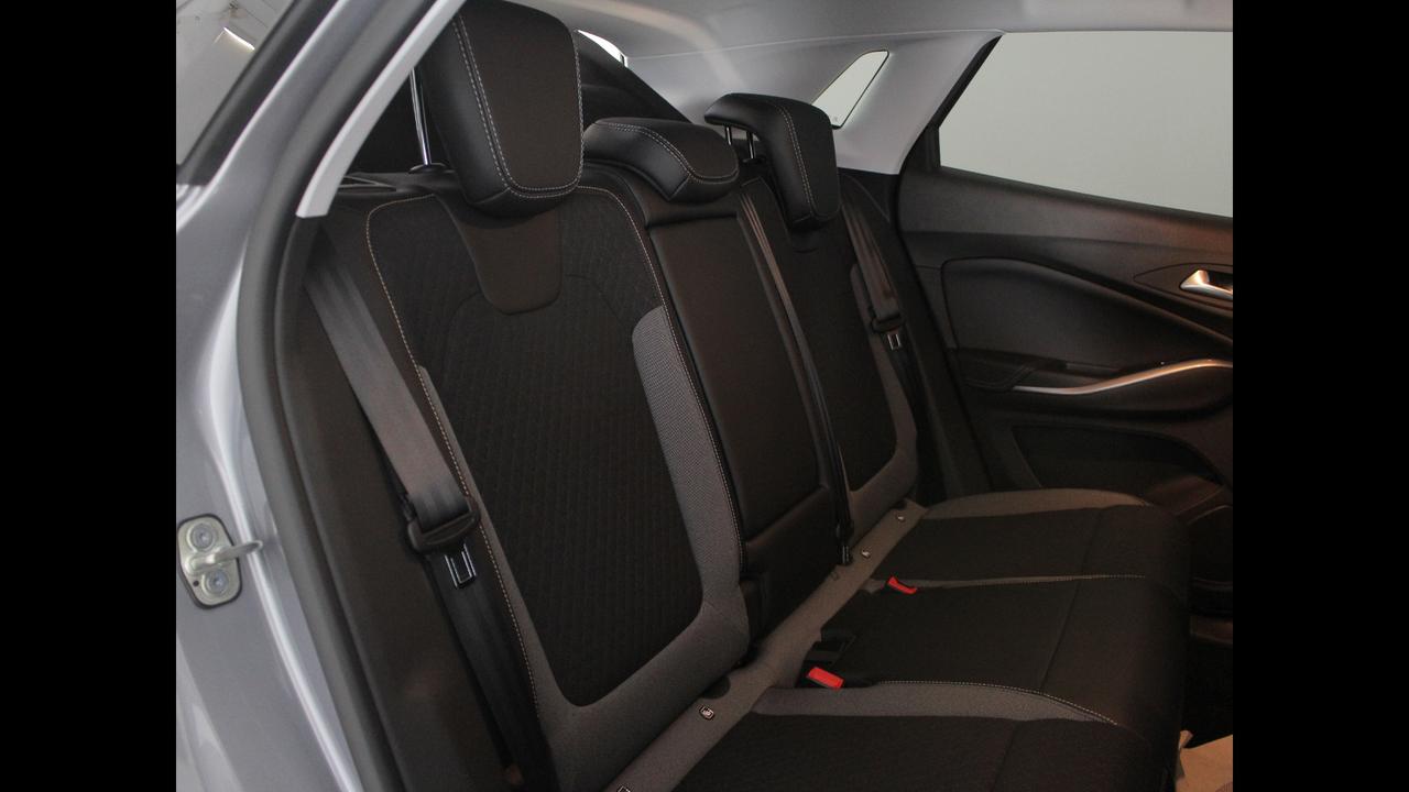 OPEL Grandland Gs 1.6 225cv PHEV
