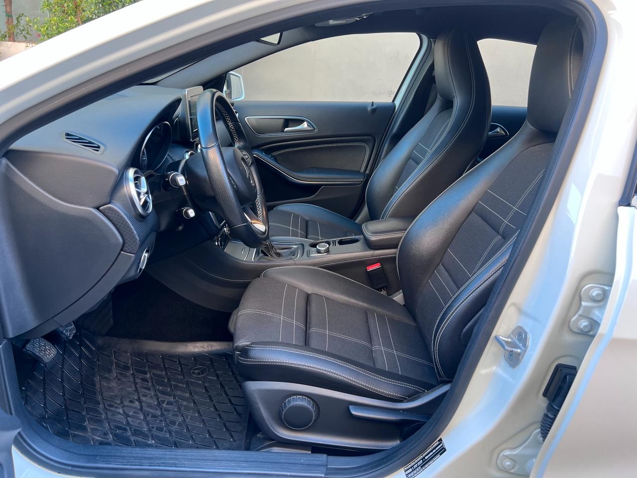 Mercedes-benz A 180 d Sport my16 LED/AMERA/PELLE/NAVI.. PERFETTA!!