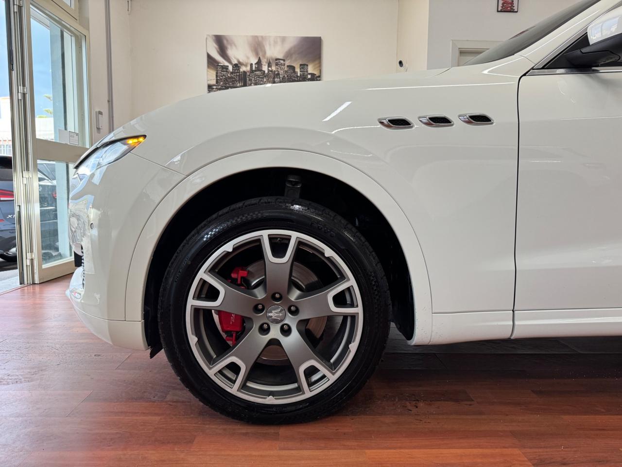 MASERATI LEVANTE V6 275 CV AWD GRANLUSSO / TETTO