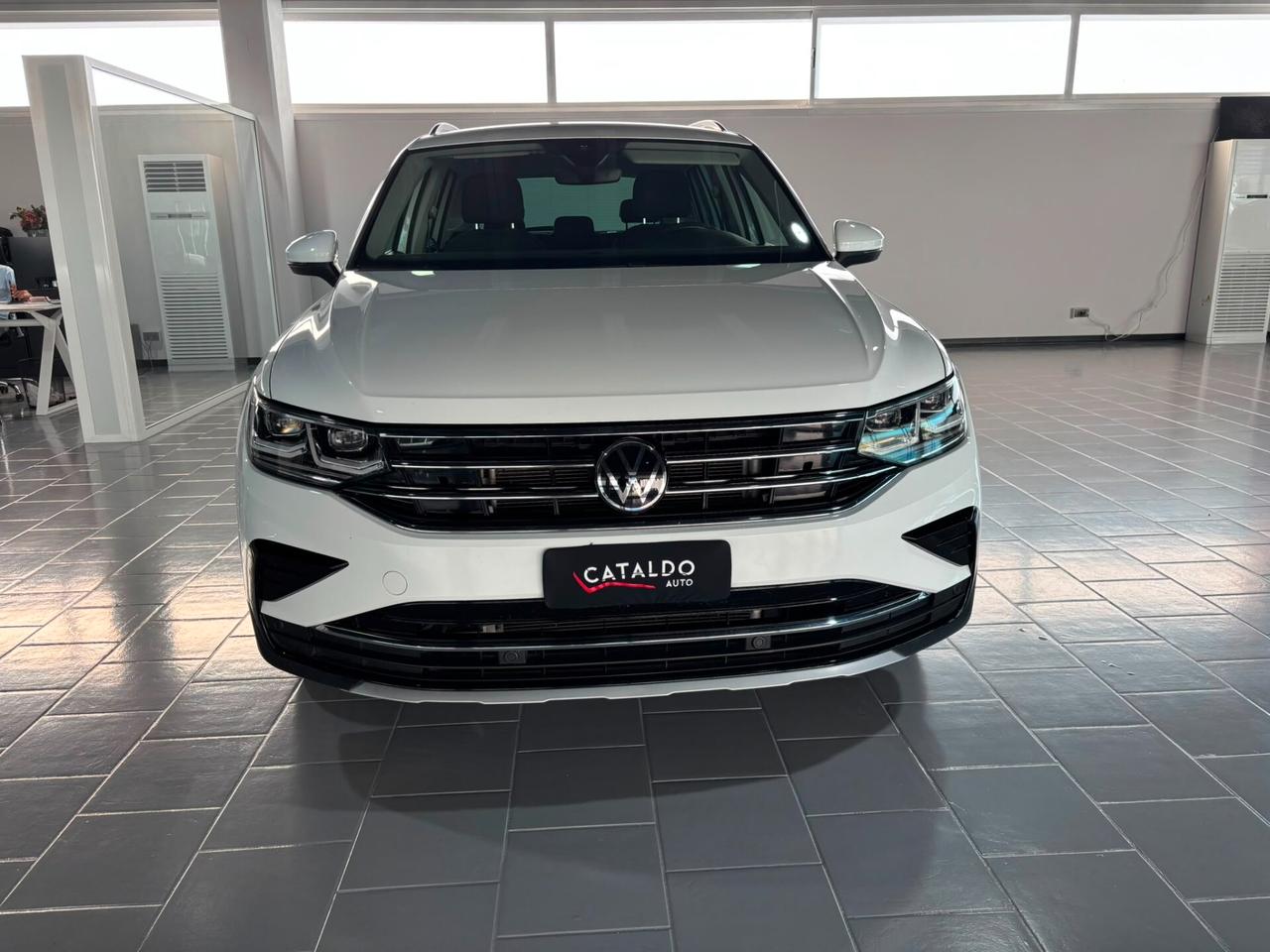 Volkswagen Tiguan 2.0 TDI 150 CV SCR DSG Elegance