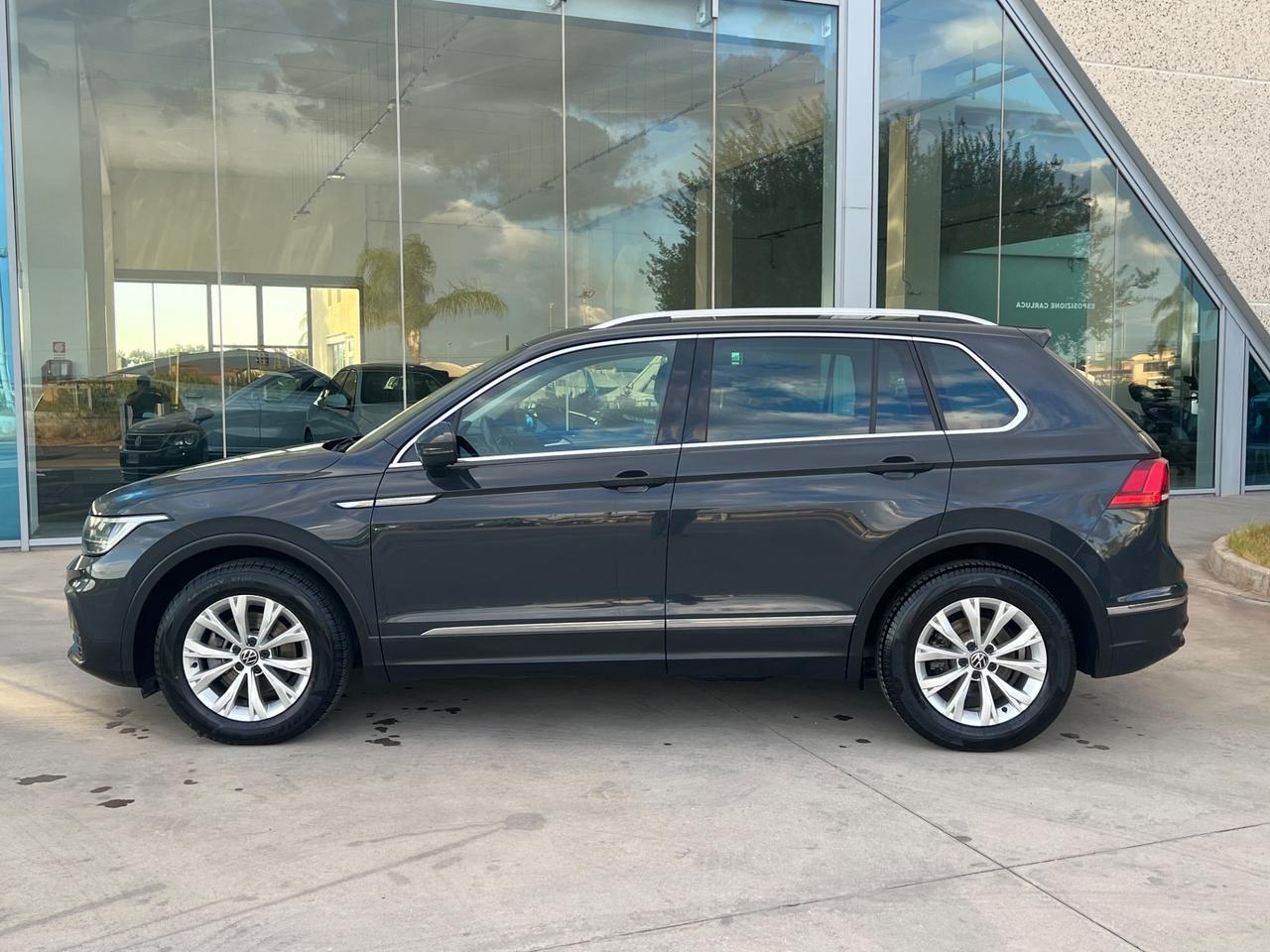 Volkswagen Tiguan 2.0 TDI 150 CV DSG Life - possibilità noleggio no scoring