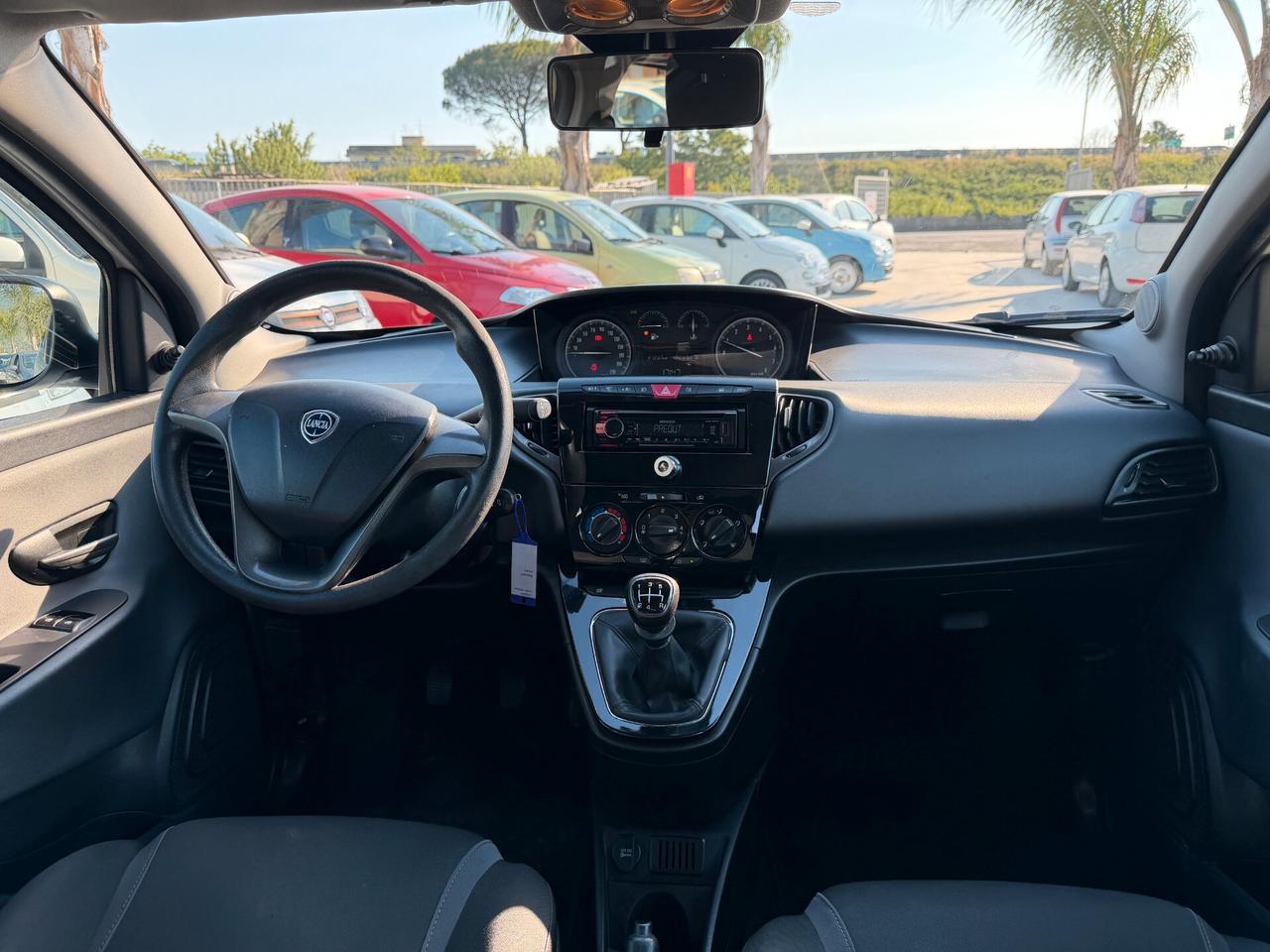 LANCIA YPSILON ANNO 2017 1.2 BENZINA 69 CV