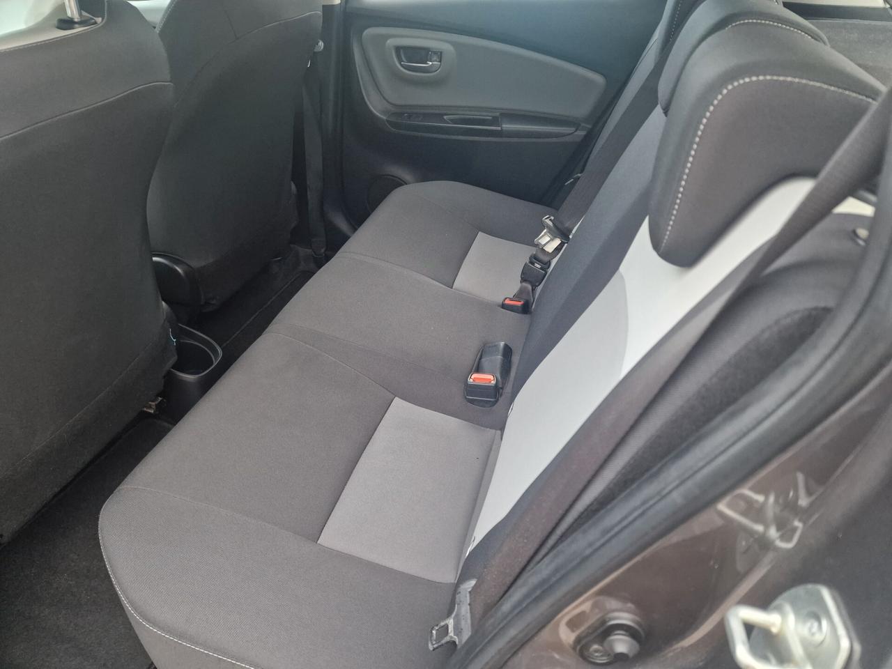 Toyota Yaris 1.0 5 porte Active