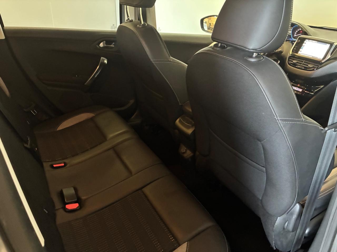 Peugeot 2008 1.2 PureTech Turbo 130 S&S Allure