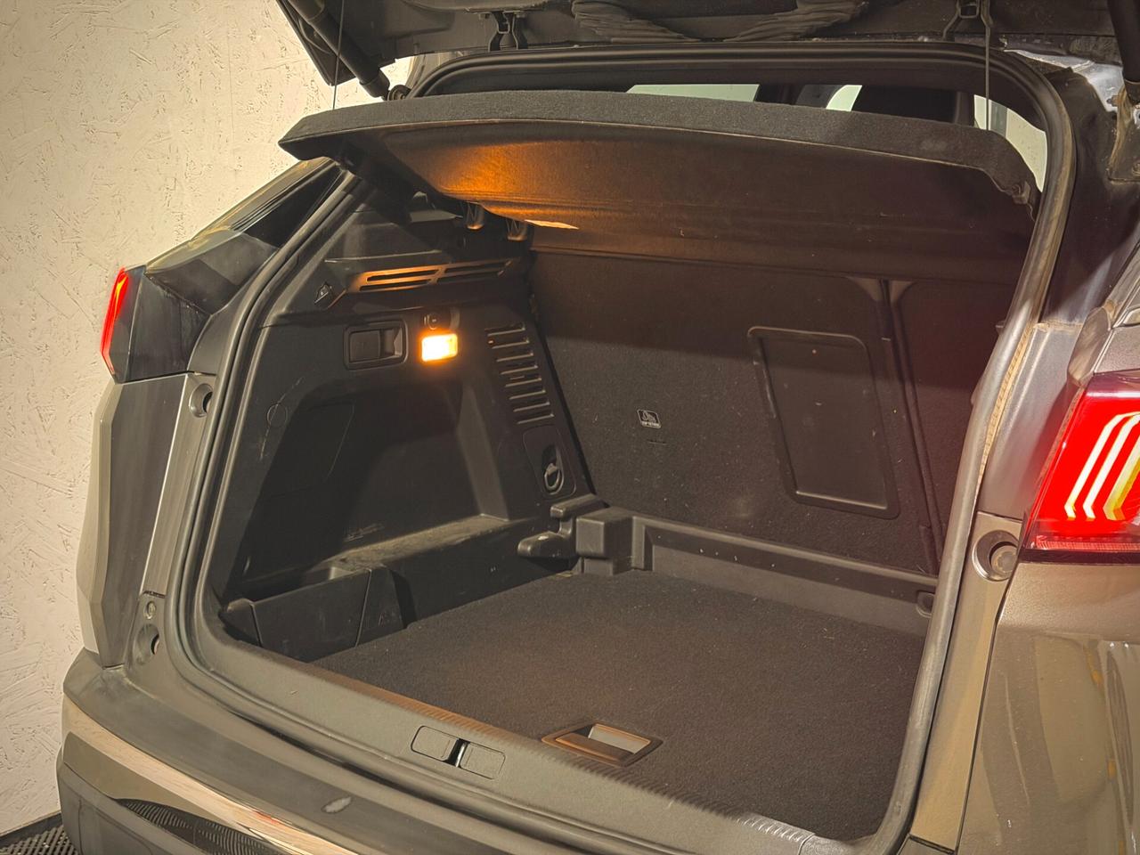 Peugeot 3008 1.5 HDI 130CV EAT8 GT Line