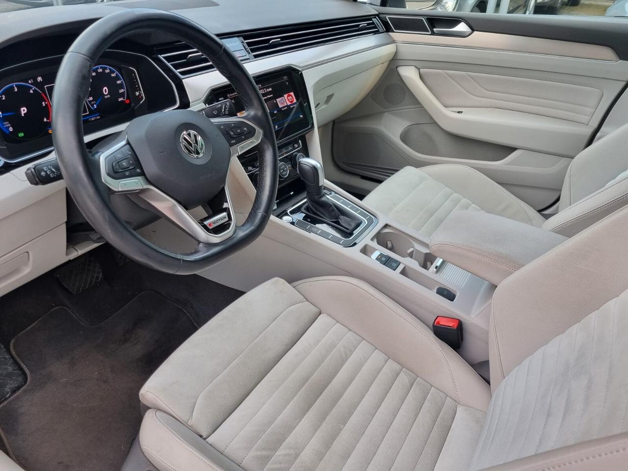 Volkswagen Passat Variant 2.0 TDI SCR EVO DSG Business