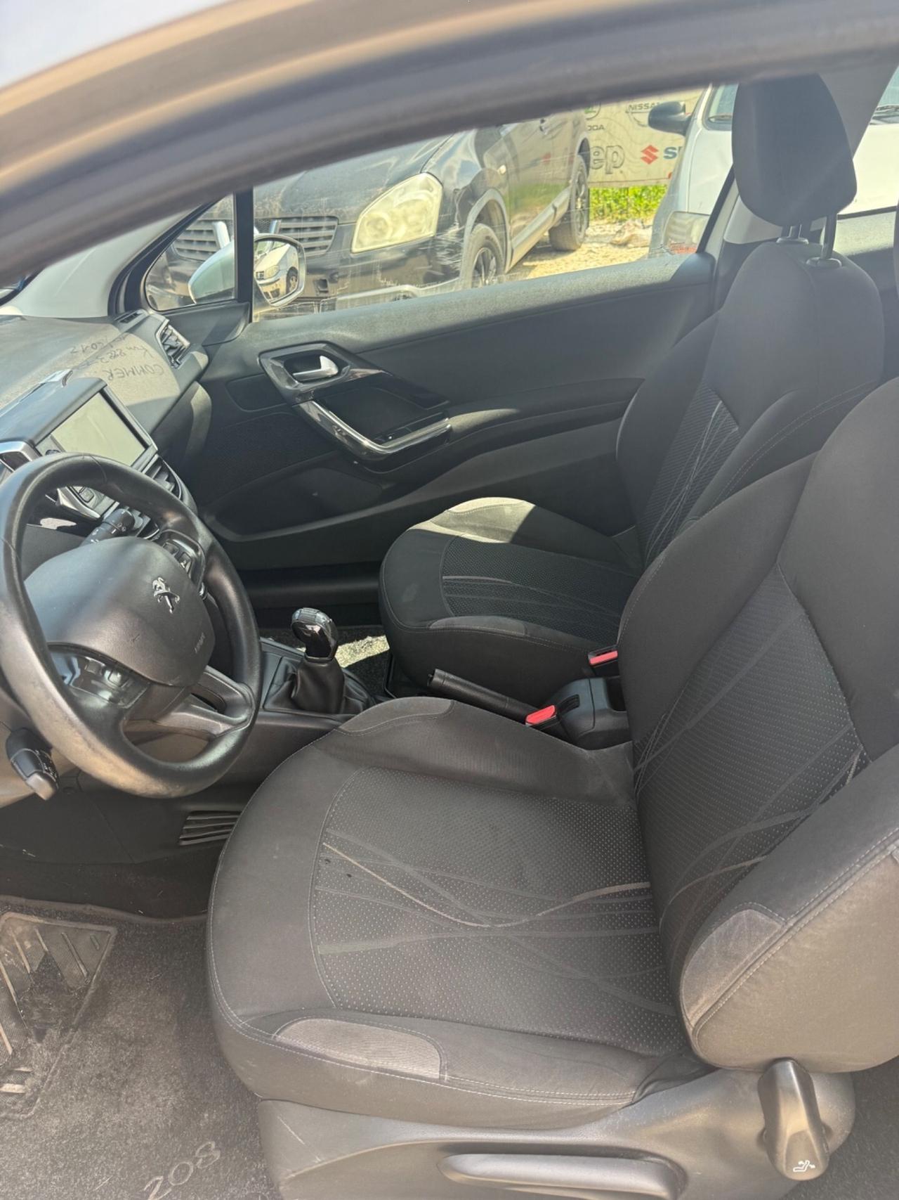 Peugeot 208 1.2cc 82 CV 3p promo weekend