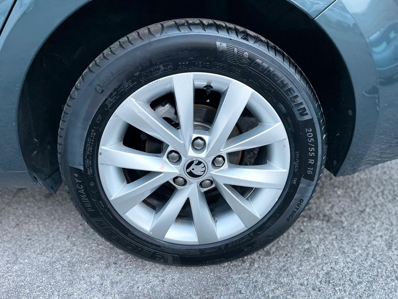Skoda Octavia 1.6 Tdi 115cv S.W. DSG Automatica