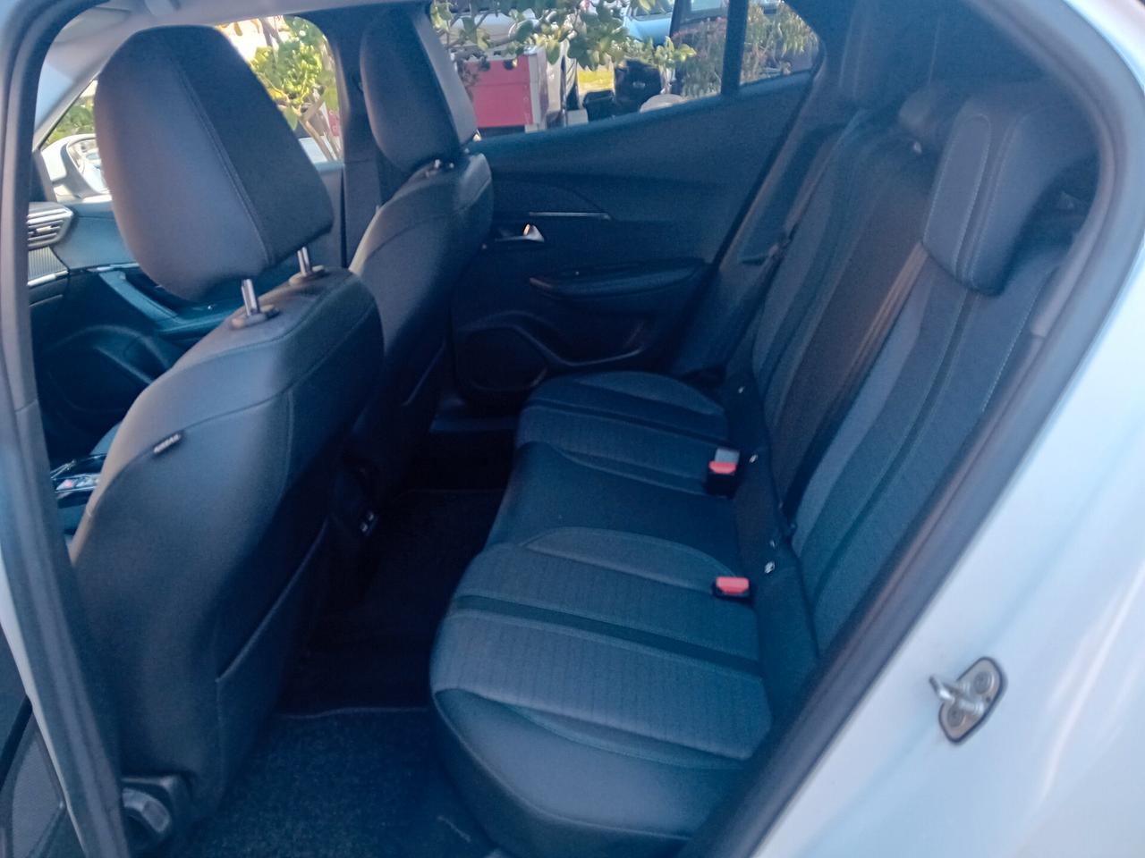 Peugeot 2008 BlueHDi 130 S&S EAT8 GT