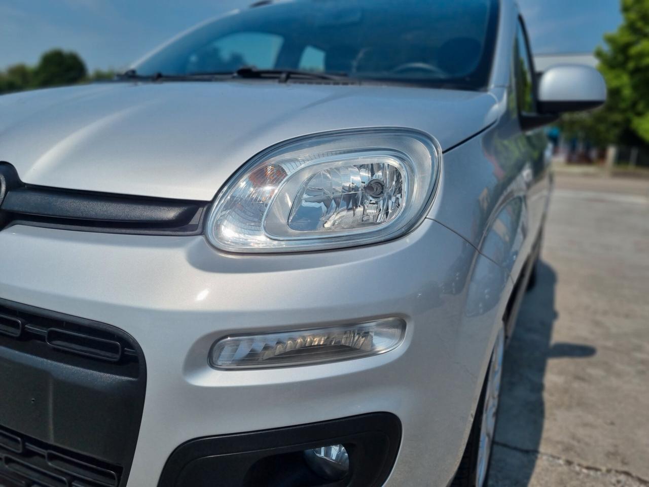 Fiat Panda 1.2 Lounge 5 posti