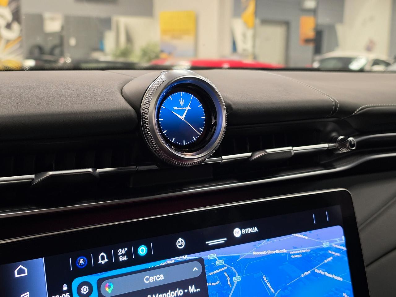 Maserati Grecale MHEV 330 CV AWD Modena VERNICE SPECIALE _ FULL OPTIONAL _ GARANZIA UFFICIALE _ TAGLIANDI UFFICIALI _ GARANZIA 12 MESI _ HEAD UP DISPLAY _ CERCHI DIAMANTATI _ SEDILI RISCALDATI _ RETROCAMERA _ UNICO PROPRIETARIO