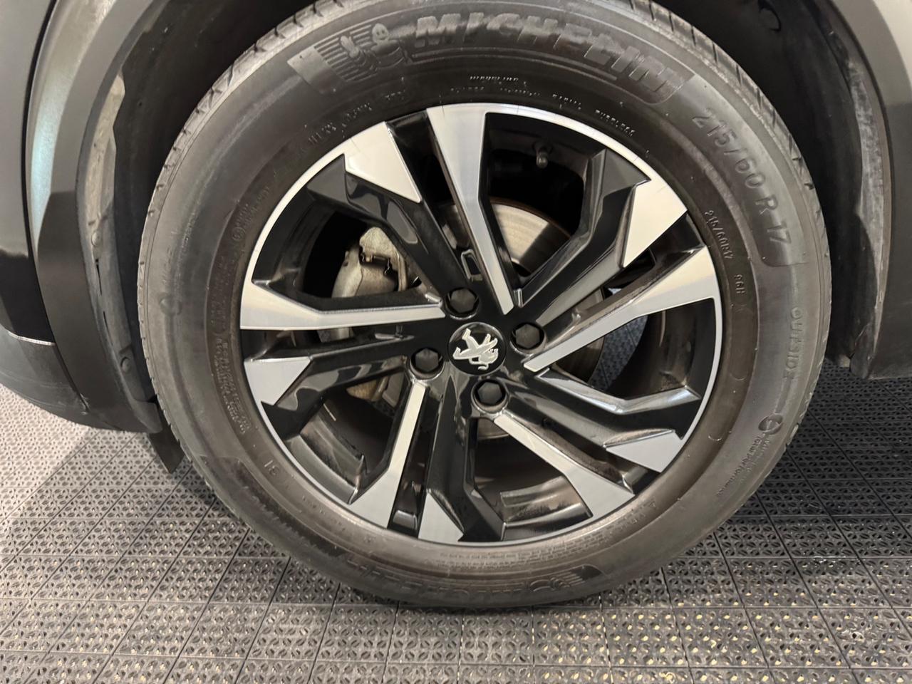 Peugeot 2008 BlueHDi 130 S&S EAT8 Allure