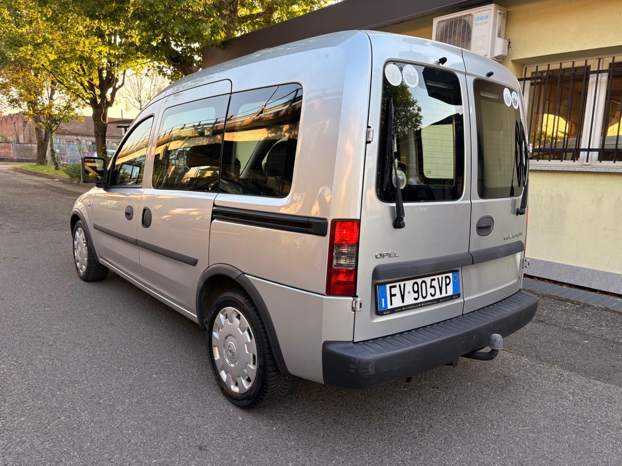 Opel Combo 1.3 CDTI 75CV 5p Gancio Traino 2011