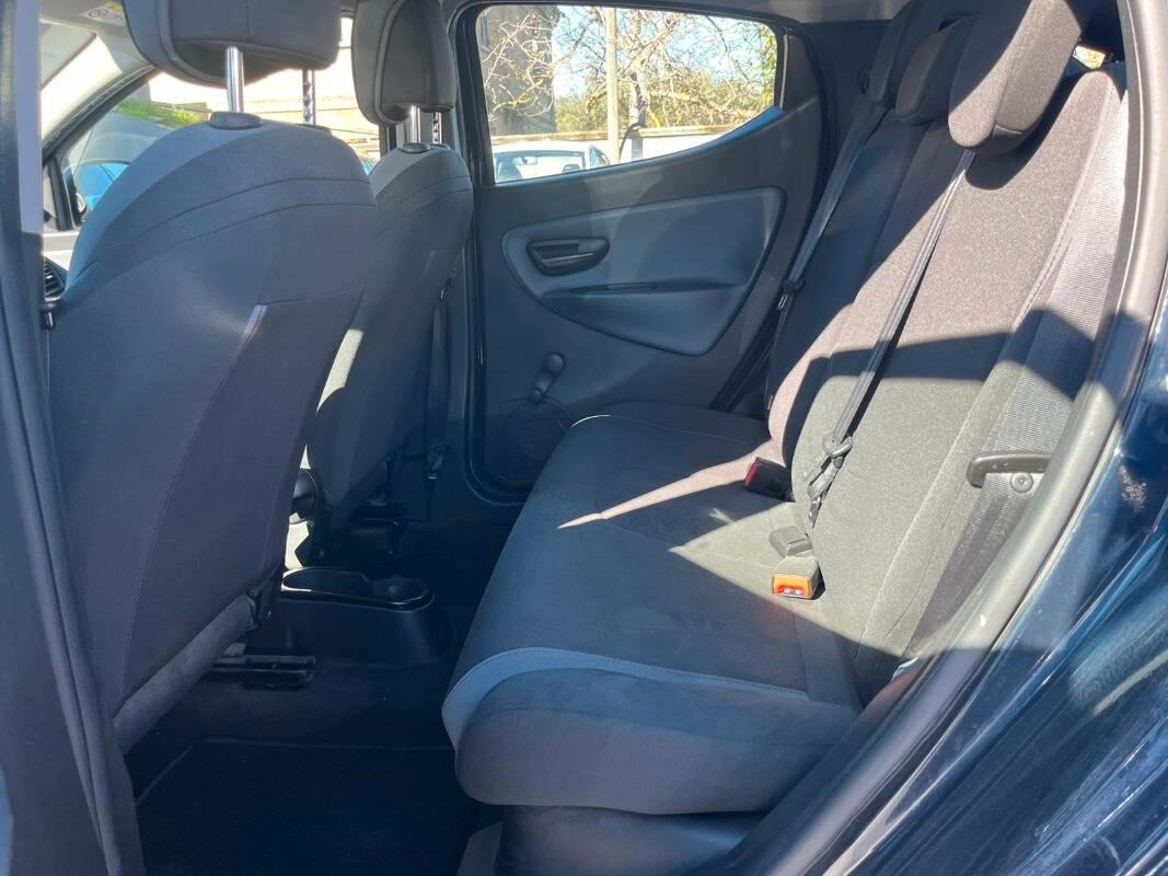 Lancia Ypsilon 1.2 Silver 69cv