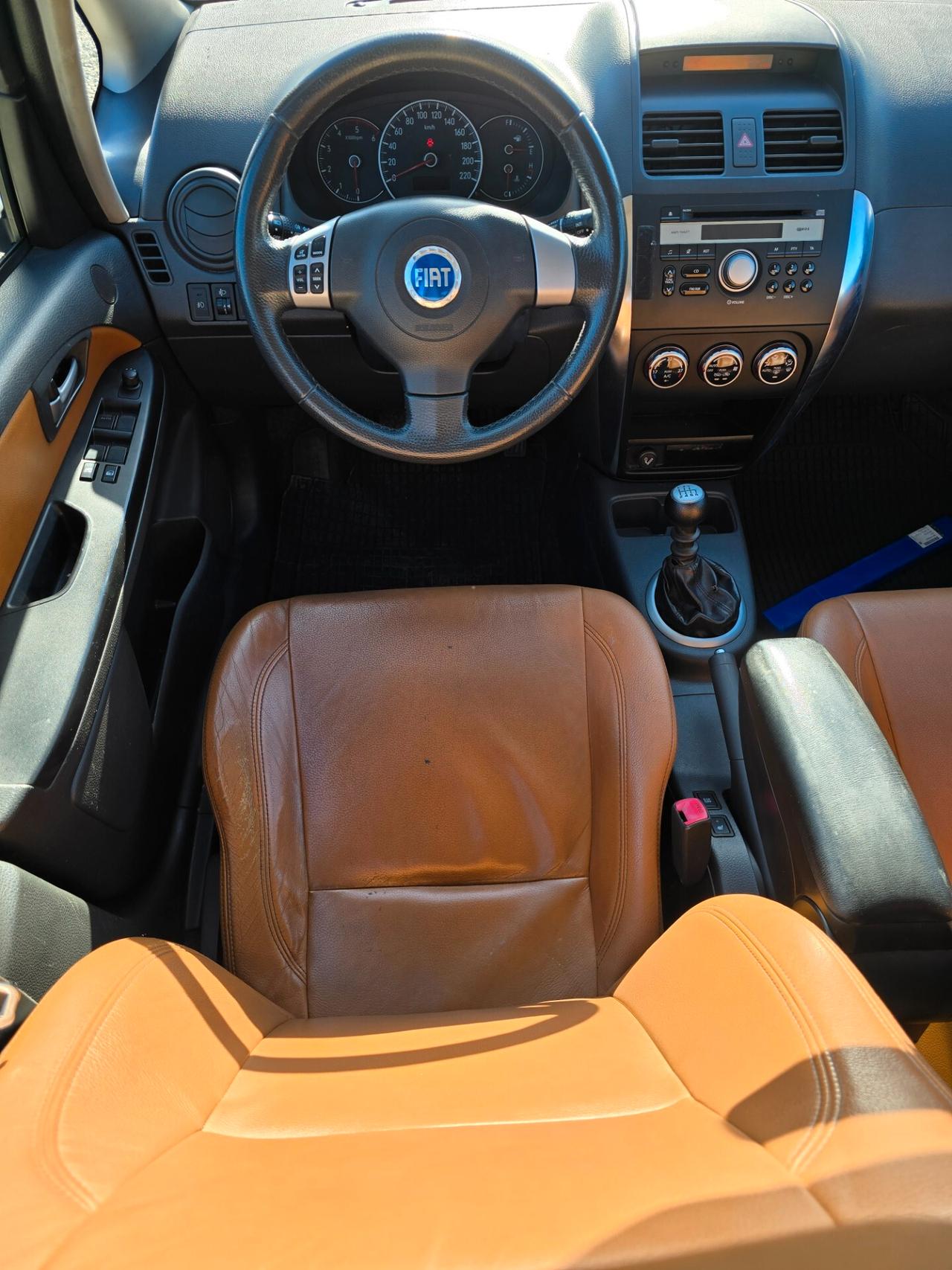 Fiat 16 Fiat Sedici 1.9 MJT 4x4 Emotion