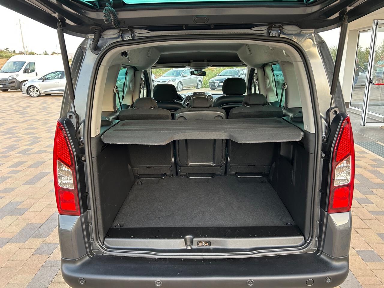 Peugeot Partner Tepee BlueHDi 100 Outdoor