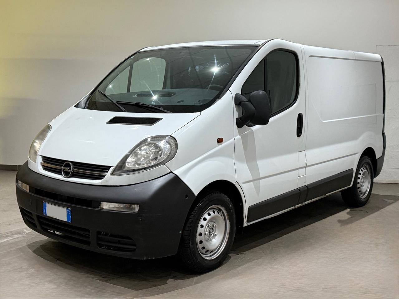 Opel Vivaro 1.9CDTI 100Cv/Kw73 Gancio traino