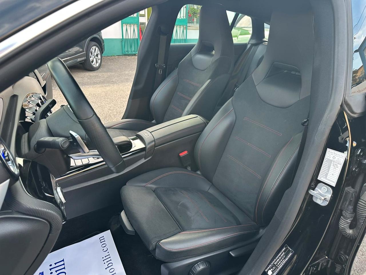 MERCEDES CLA 180D SHOOTING BRAKE PREMIUM AMG - AUTO - KAMERA - NAVI - LED