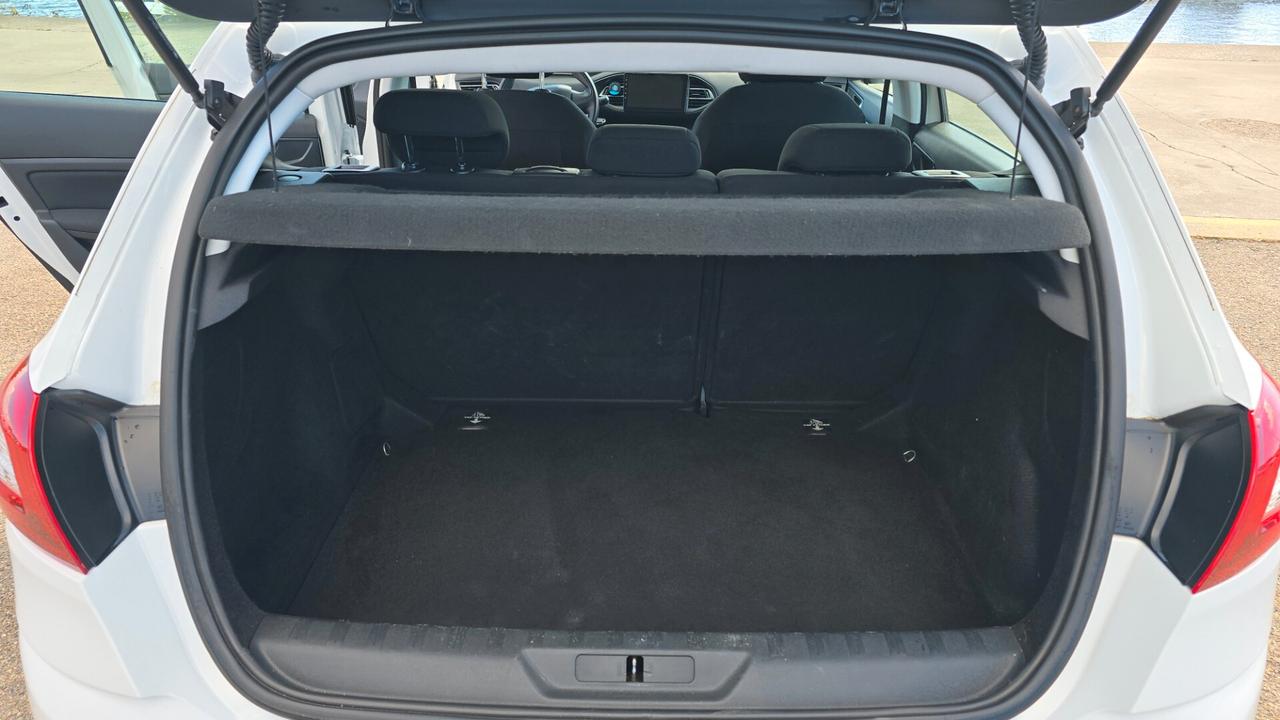 Peugeot 308 BlueHDi 100 S&S Active