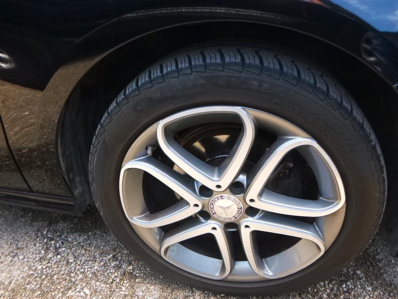 Mercedes-benz A 180 A 180 d Premium
