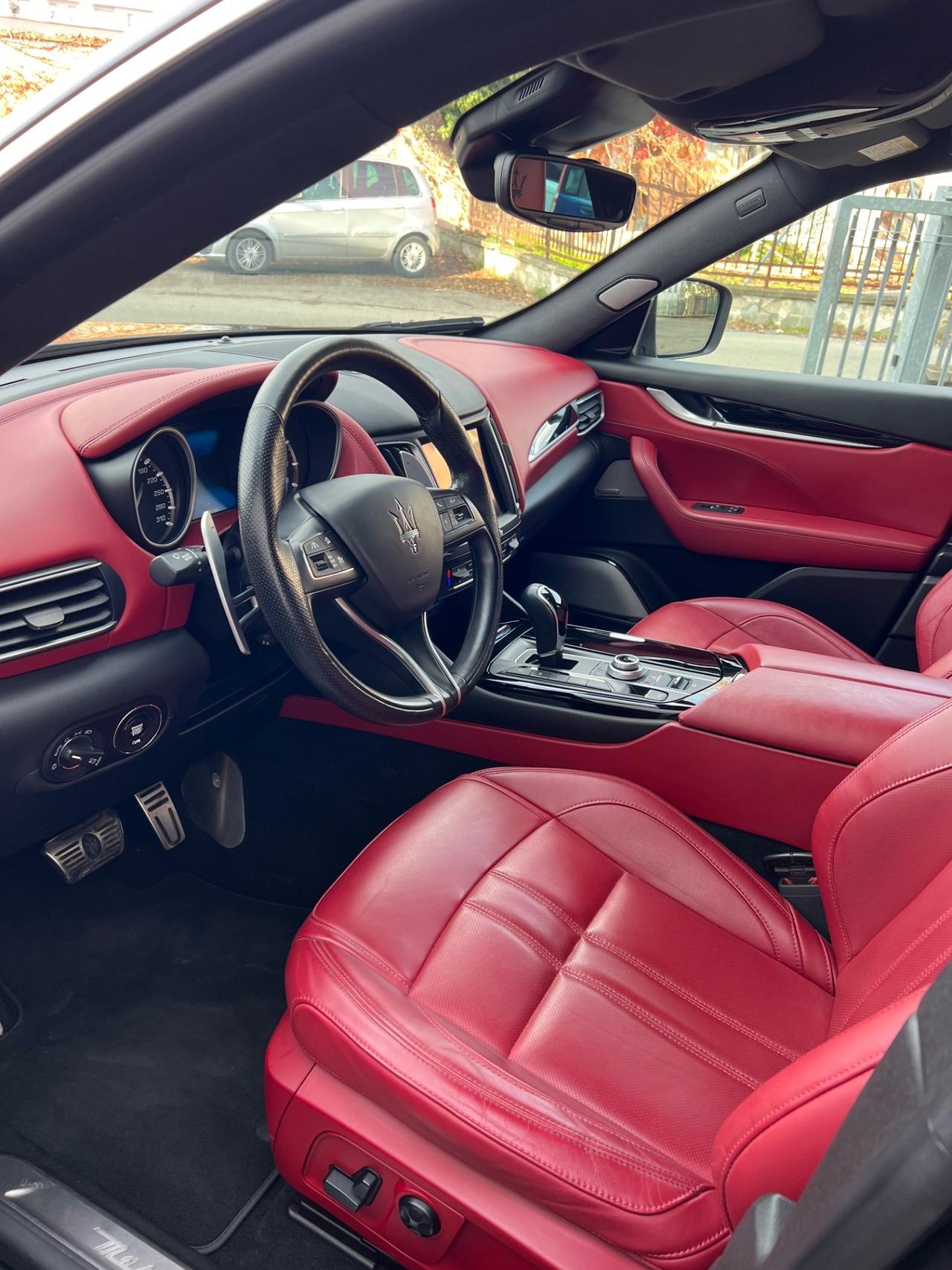 Maserati Levante V6 430 CV S AWD