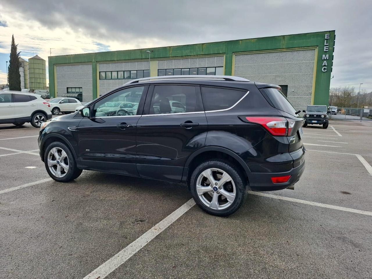 Ford Kuga 2.0 TDCI 150 CV S&S 4WD Powershift Titanium