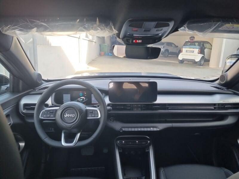 Jeep Avenger E-HYBRID Summit 1.2 110cv DCT MHEV