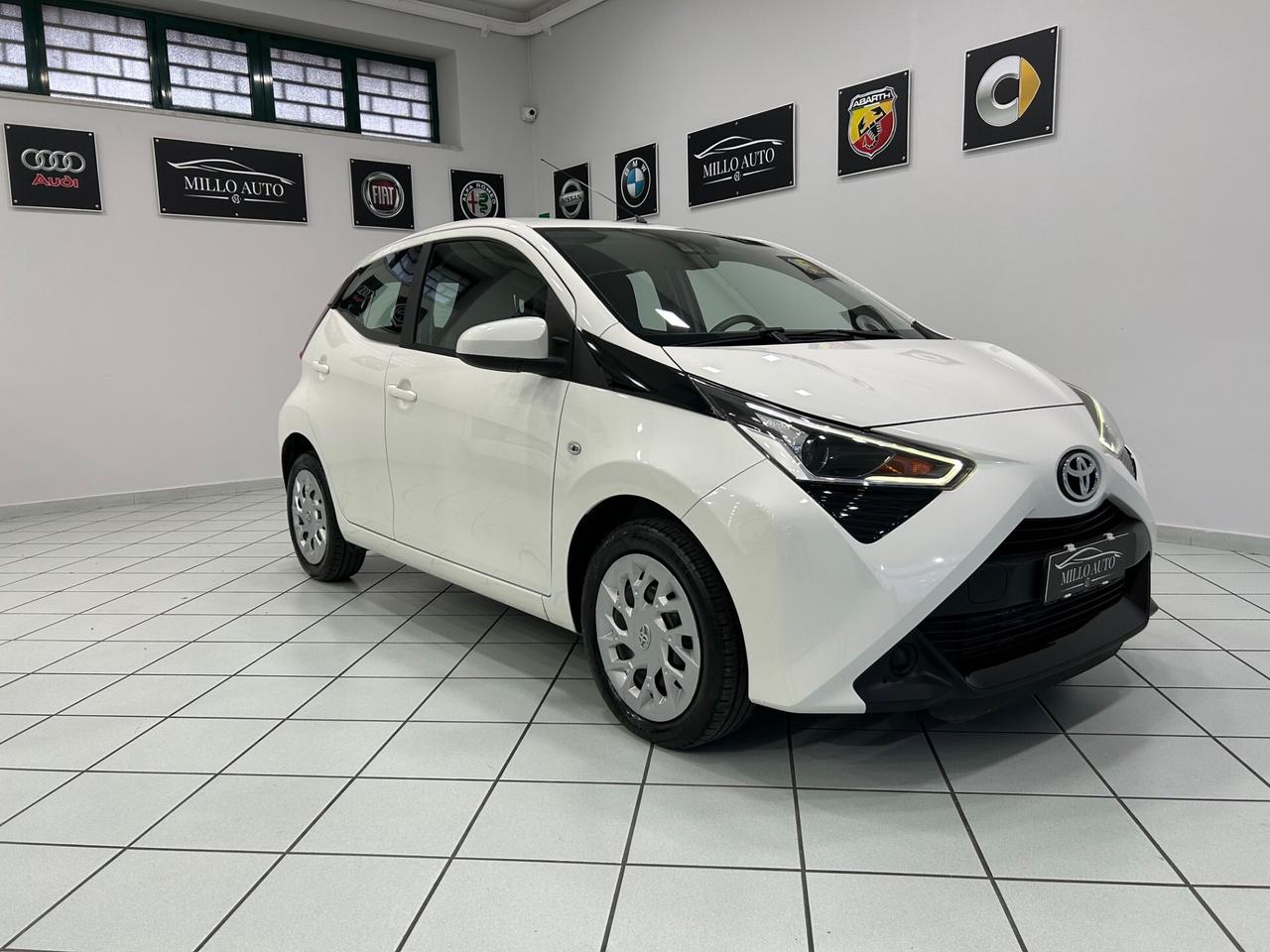 Toyota Aygo 1.0 VVT-i 72 CV 5 porte x-cool