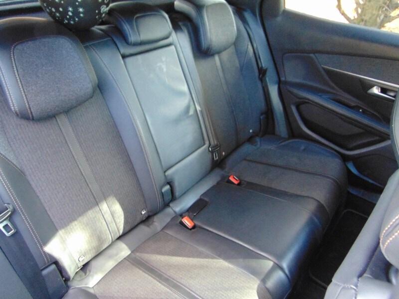 PEUGEOT 3008 2ª serie 3008 BlueHDi 120 S&S EAT...