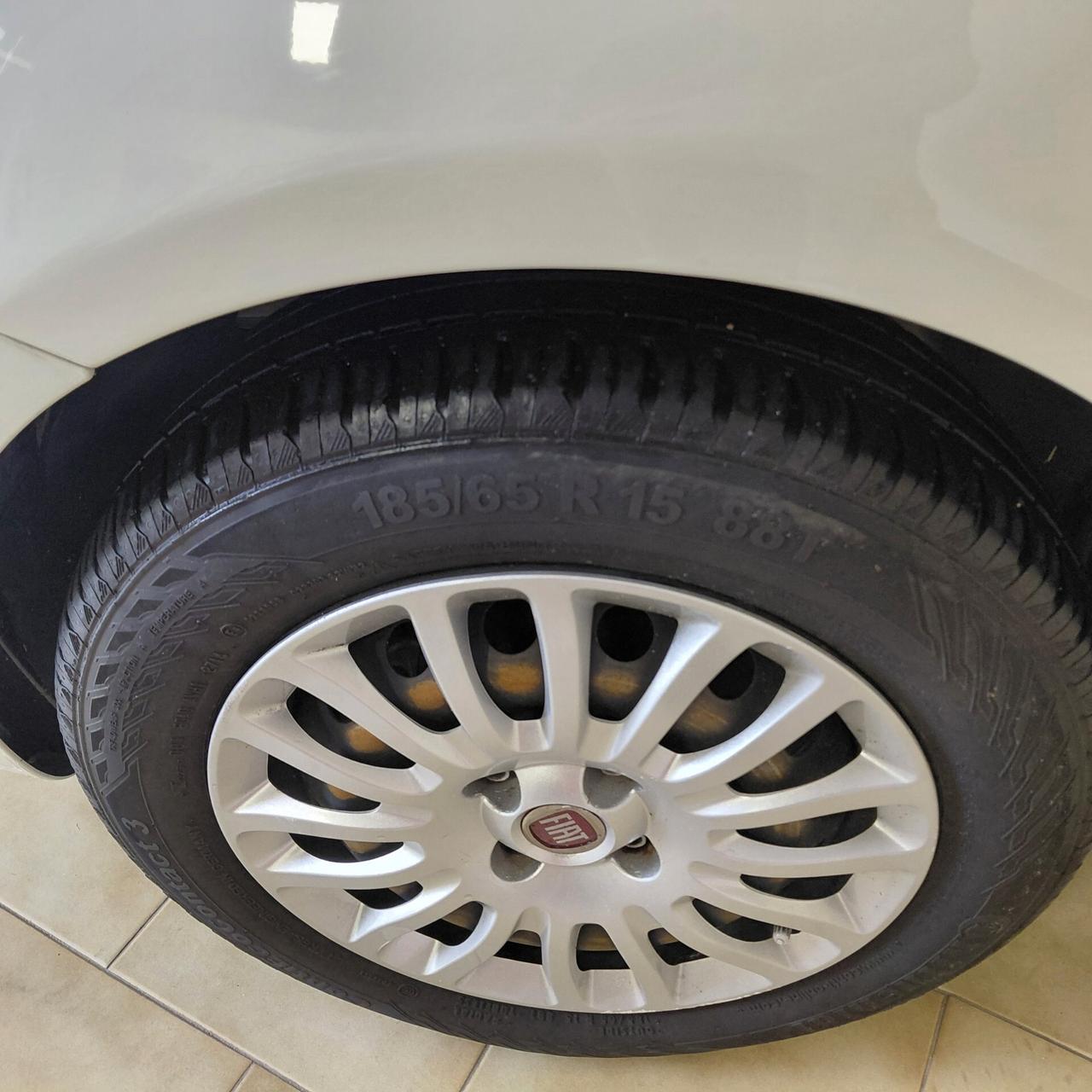 FIAT PUNTO ANNO 2014 BZ 1.2 ADATTA NEOPATENTATI KM 65 MILA