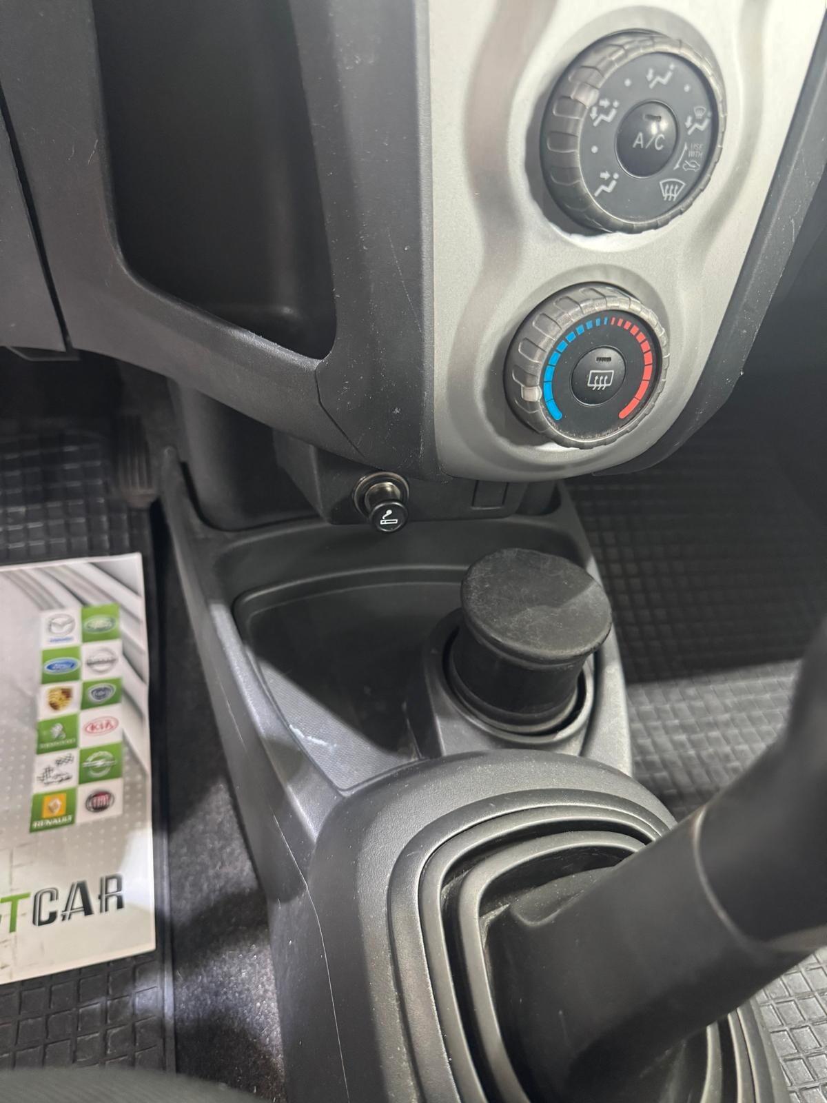 Toyota Yaris 1.0 5 porte