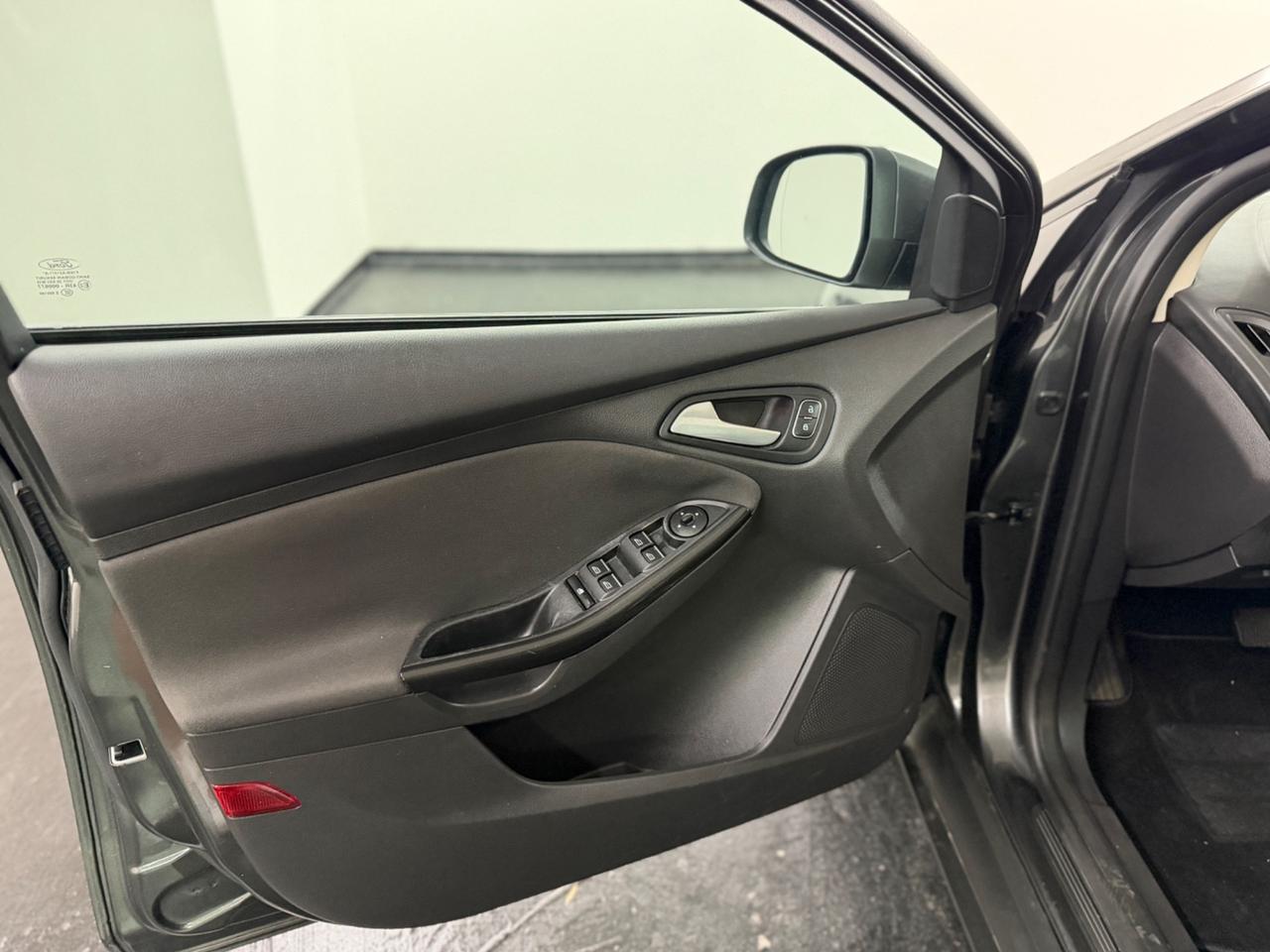 Ford Focus (anno 2017)CAMBIO AUTOMATICO