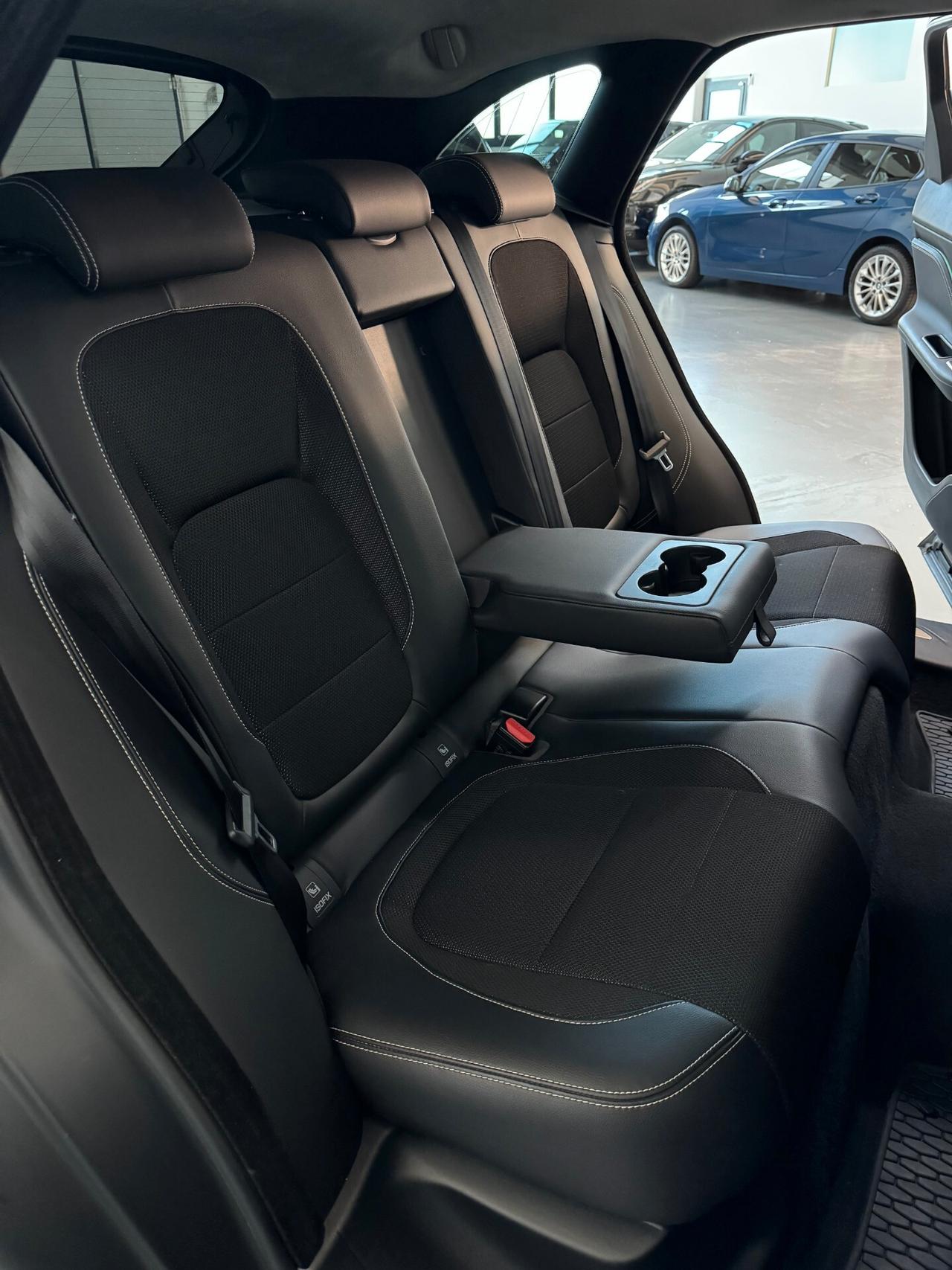 Jaguar F-Pace R-Sport 2.0cc 180cv AWD CarPlay Finanziabile